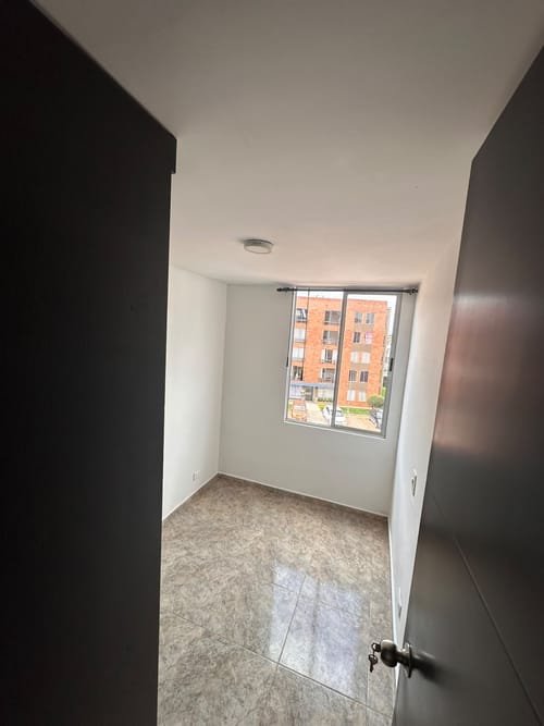Apartamento de 3 alcobas en arriendo en San Francisco, Madrid, 55 m² · foto 4 de 16