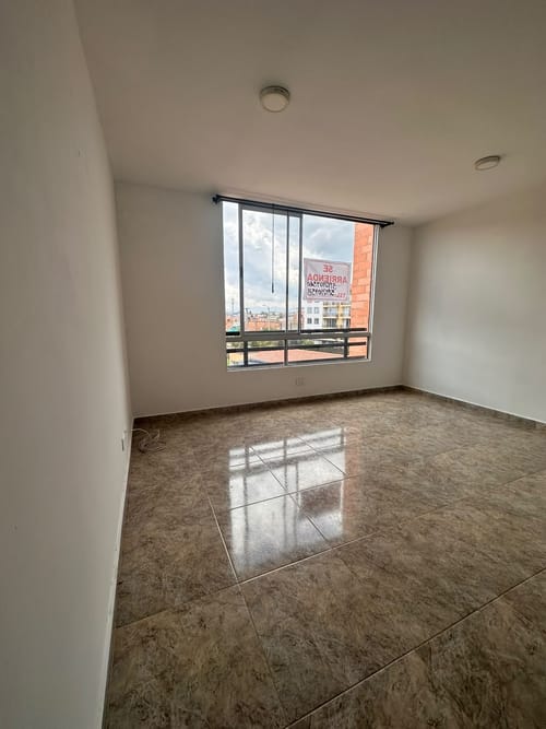 Apartamento de 3 alcobas en arriendo en San Francisco, Madrid, 55 m² · foto 2 de 16