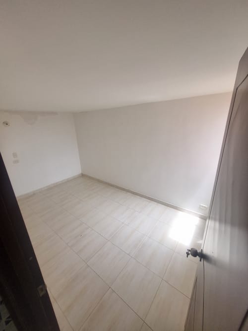 Apartamento de 3 alcobas en venta en Cr. La Grandeza Et. Iii, Soacha, 52 m² · foto 11 de 13