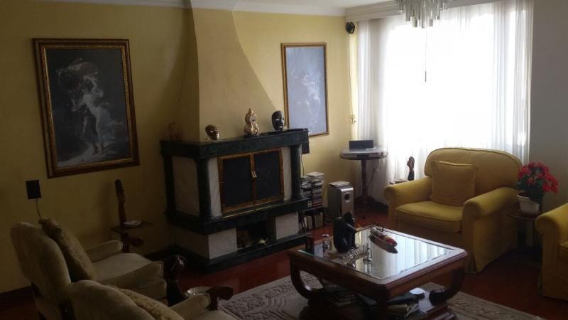 Apartamento de 4 alcobas en venta en Chico Norte, Bogotá, 274 m² · foto 2 de 23