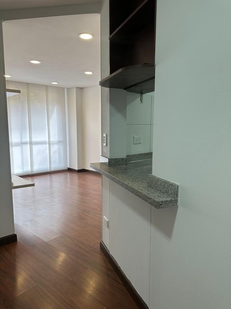 Apartamento en venta en Portales Del Norte, Bogotá · foto 3 de 17