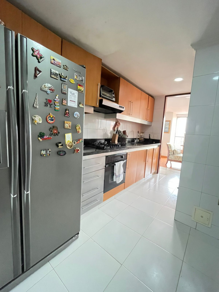 Apartamento en venta en Lagos De Cordoba, Bogotá · foto 8 de 24