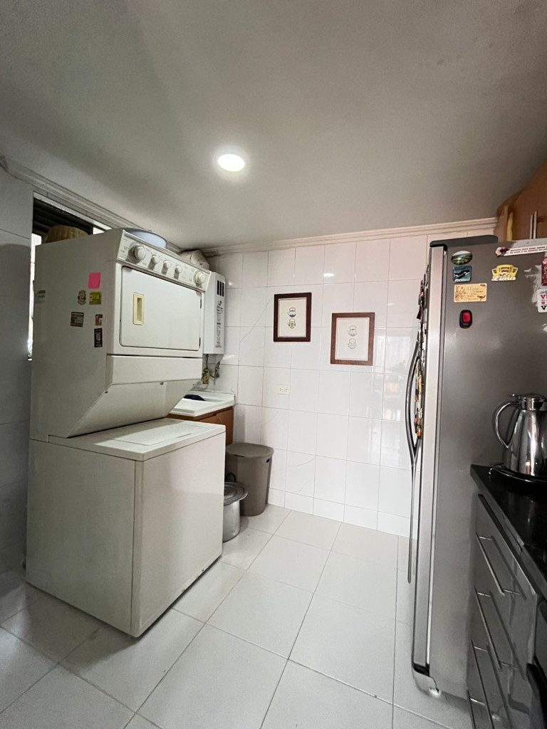 Apartamento en venta en Lagos De Cordoba, Bogotá · foto 10 de 24