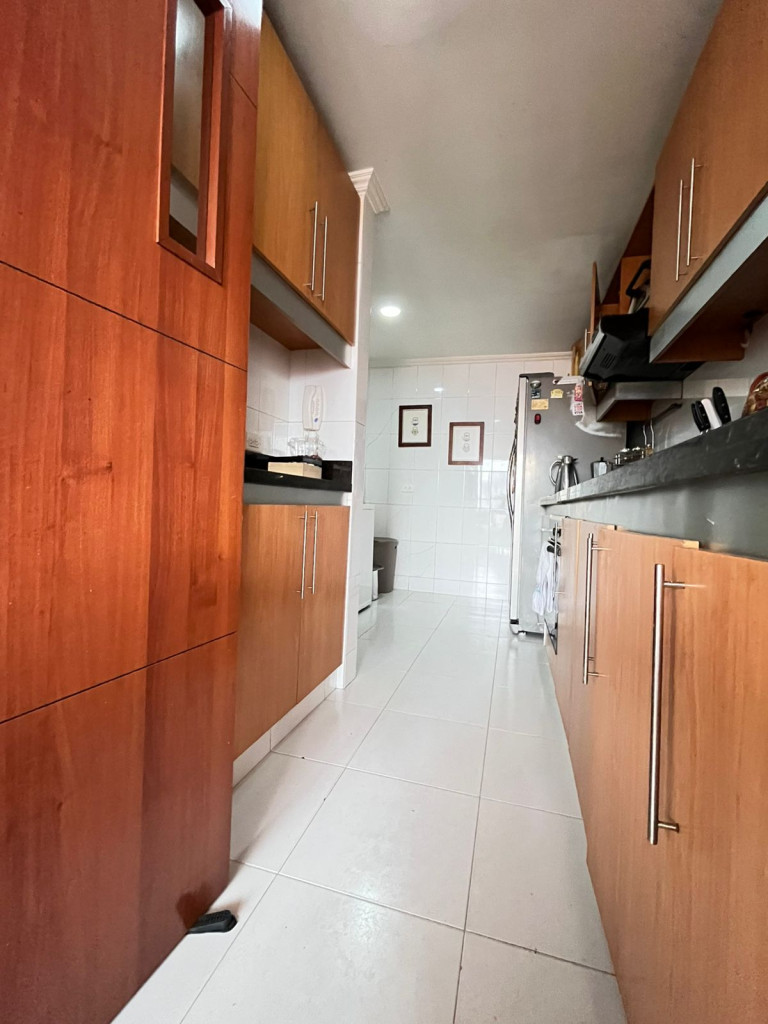 Apartamento en venta en Lagos De Cordoba, Bogotá · foto 11 de 24