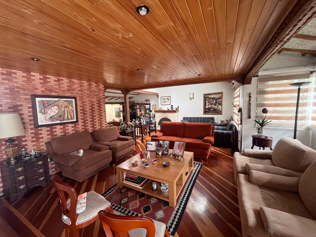 Casa en venta en Puente Largo, Bogotá · foto 2 de 24