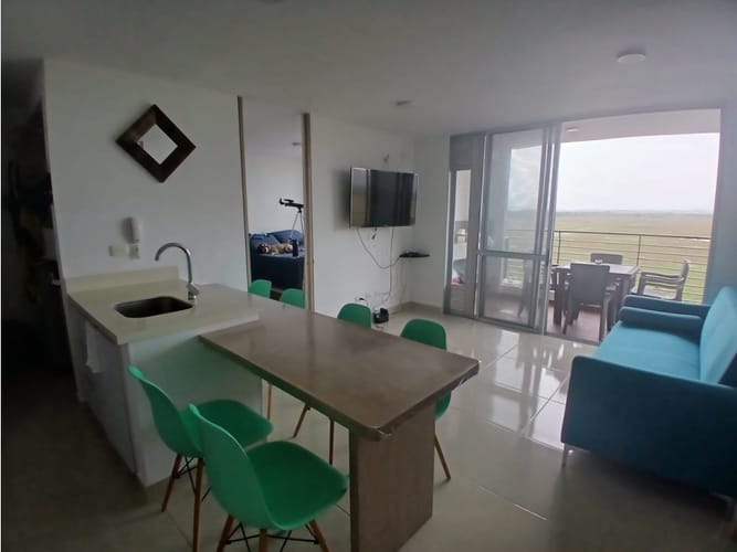 Apartamento de 2 alcobas en venta en Ricaurte, 58 m² · foto 2 de 24