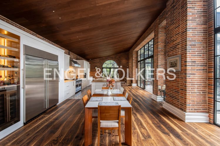 Casa de 5 alcobas en venta en Las Palmas, Envigado, 1270 m² · foto 4 de 21