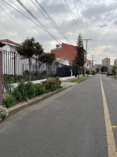 Casa de 3 alcobas en venta en El Batán, Bogotá, 300 m² · foto 2 de 22