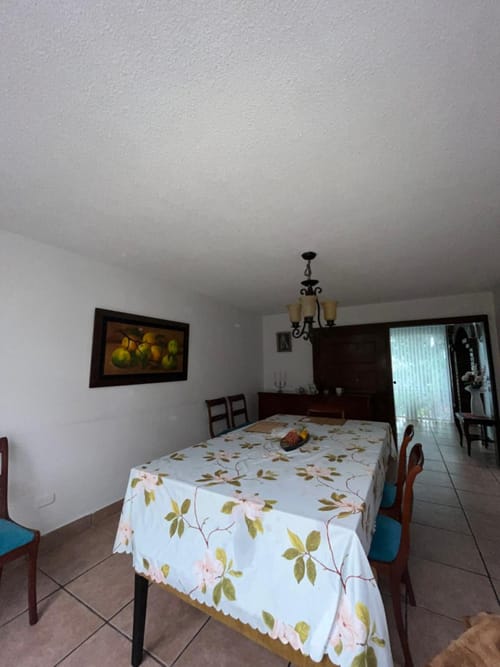 Casa de 3 alcobas en venta en El Batán, Bogotá, 300 m² · foto 13 de 22