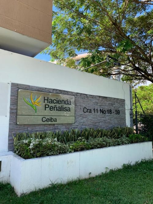 Apartamento de 2 alcobas en venta en Ricaurte, 55 m² · foto 2 de 20