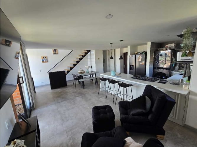 Apartamento de 2 alcobas en venta en Centro, Rionegro, 78 m² · foto 5 de 18