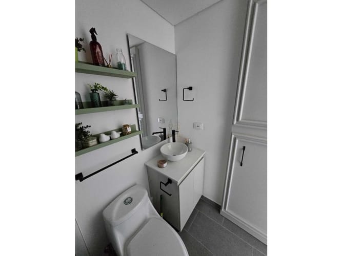 Apartamento de 2 alcobas en venta en Centro, Rionegro, 78 m² · foto 17 de 18