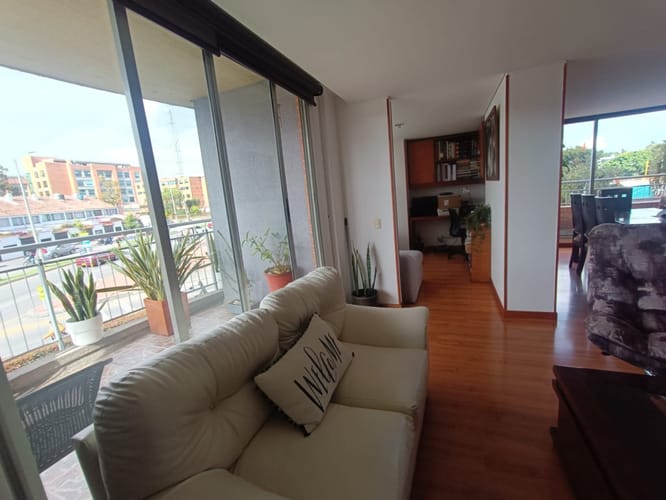 Apartamento de 4 alcobas en venta en Ilarco, Bogotá, 172 m² · foto 3 de 19