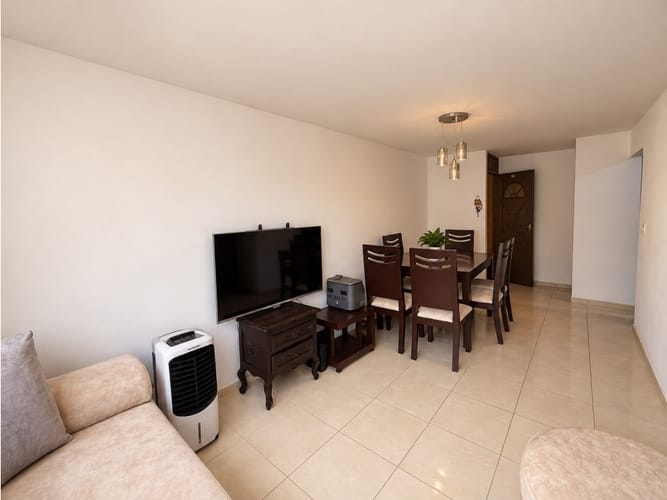 Apartamento de 3 alcobas en venta en Los Guayacanes, Cali, 54 m² · foto 2 de 9