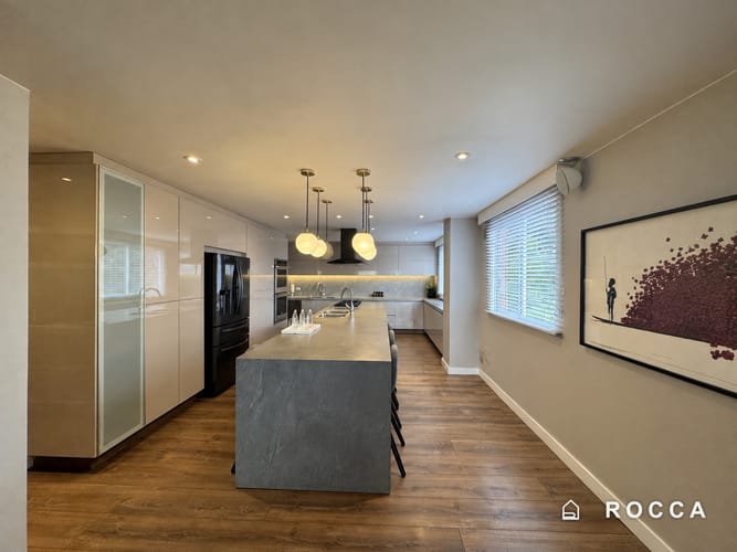 Apartamento de 3 alcobas en venta en Los Rosales, Bogotá, 735 m² · foto 6 de 24