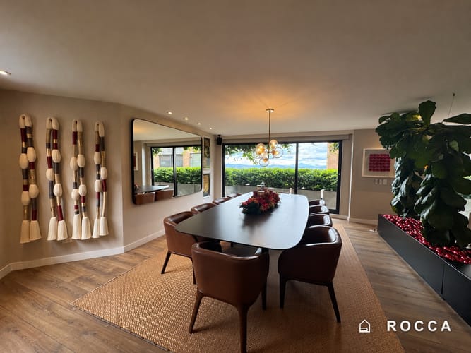 Apartamento de 3 alcobas en venta en Los Rosales, Bogotá, 735 m² · foto 8 de 24