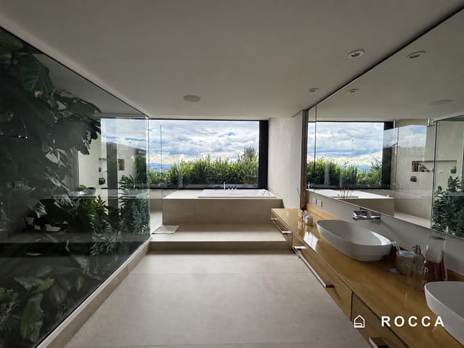 Apartamento de 3 alcobas en venta en Los Rosales, Bogotá, 735 m² · foto 22 de 24
