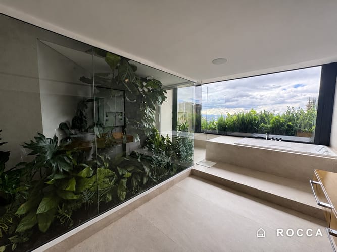 Apartamento de 3 alcobas en venta en Los Rosales, Bogotá, 735 m² · foto 23 de 24
