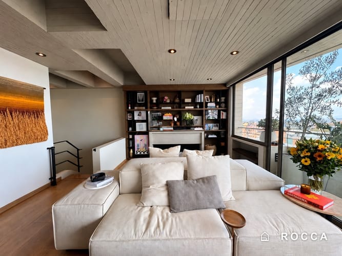 Apartamento de 2 alcobas en venta en Los Rosales, Bogotá, 157 m² · foto 4 de 24