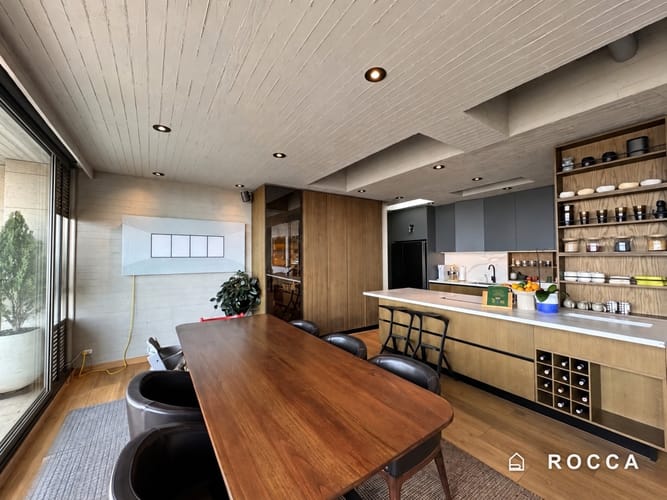 Apartamento de 2 alcobas en venta en Los Rosales, Bogotá, 157 m² · foto 6 de 24