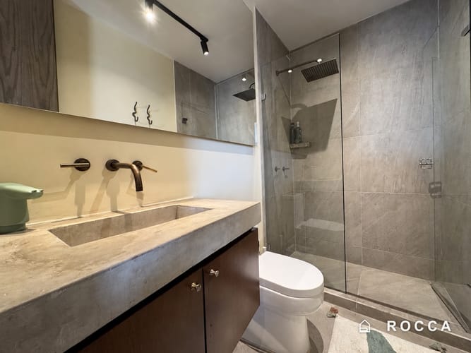 Apartamento de 2 alcobas en venta en Los Rosales, Bogotá, 157 m² · foto 24 de 24