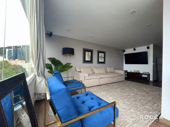 Apartamento de 2 alcobas en venta en Chico, Bogotá, 155 m² · foto 3 de 14