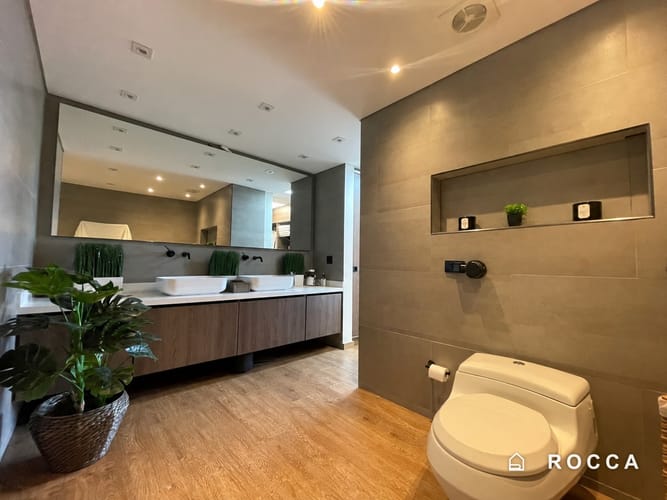 Apartamento de 2 alcobas en venta en Chico, Bogotá, 155 m² · foto 10 de 14