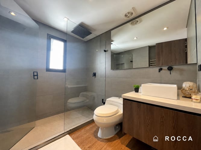 Apartamento de 2 alcobas en venta en Chico, Bogotá, 155 m² · foto 14 de 14