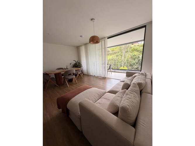 Apartamento de 2 alcobas en venta en La Convencion, Rionegro, 98 m² · foto 5 de 14