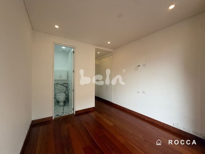 Apartamento de 3 alcobas en venta en La Cabrera, Bogotá, 259 m² · foto 10 de 17