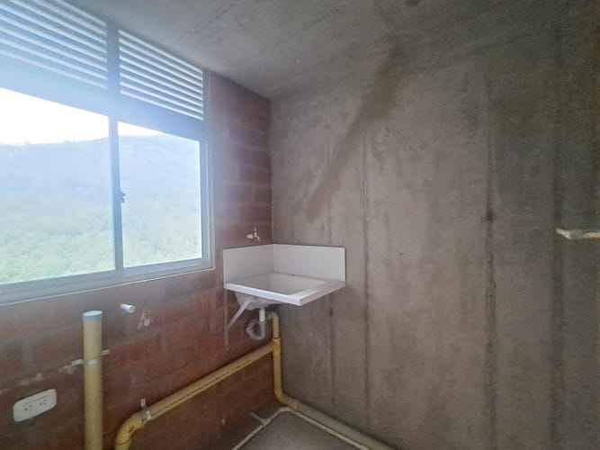 Apartamento de 2 alcobas en venta en Bucaros, Bello, 52 m² · foto 4 de 16