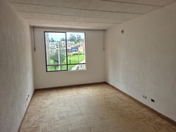 Apartamento de 3 alcobas en venta en Tuna Alta, Bogotá, 58 m² · foto 2 de 24