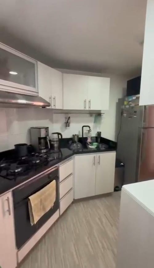 Apartamento de 3 alcobas en venta en Fontibon, Bogotá, 78 m² · foto 3 de 24