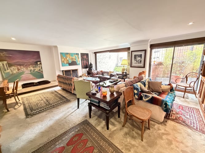 Apartamento de 3 alcobas en venta en Los Rosales, Bogotá, 210 m² · foto 5 de 21