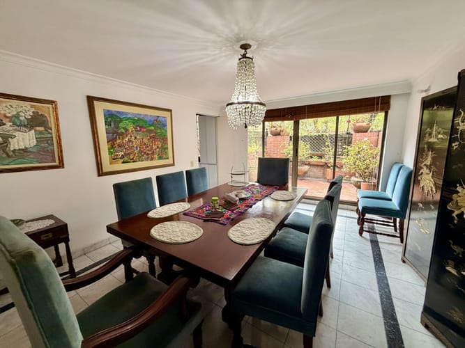 Apartamento de 3 alcobas en venta en Los Rosales, Bogotá, 210 m² · foto 7 de 21