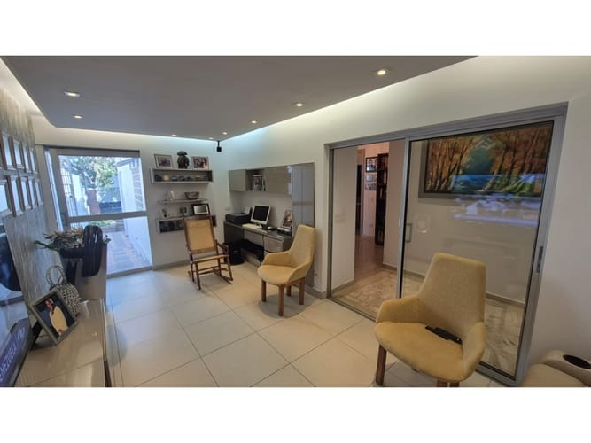 Casa de 4 alcobas en venta en El Tabor, Barranquilla, 375 m² · foto 3 de 10