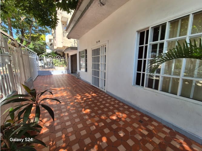 Casa de 3 alcobas en venta en Colombia, Barranquilla, 296 m² · foto 2 de 24