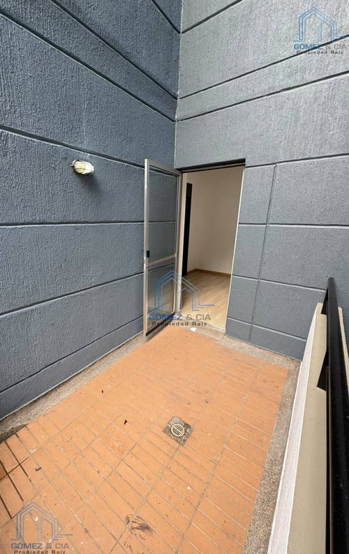 Apartamento de 3 alcobas en arriendo en Laureles, Medellín, 74 m² · foto 3 de 6