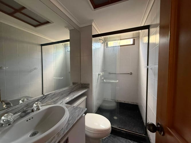 Apartamento de 3 alcobas en venta en El Poblado, Medellín, 140 m² · foto 8 de 18