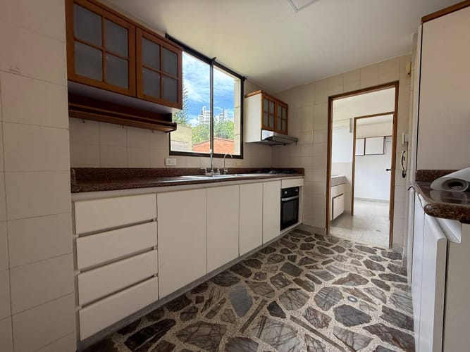 Apartamento de 3 alcobas en venta en El Poblado, Medellín, 140 m² · foto 9 de 18