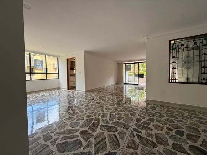 Apartamento de 3 alcobas en venta en El Poblado, Medellín, 140 m² · foto 18 de 18