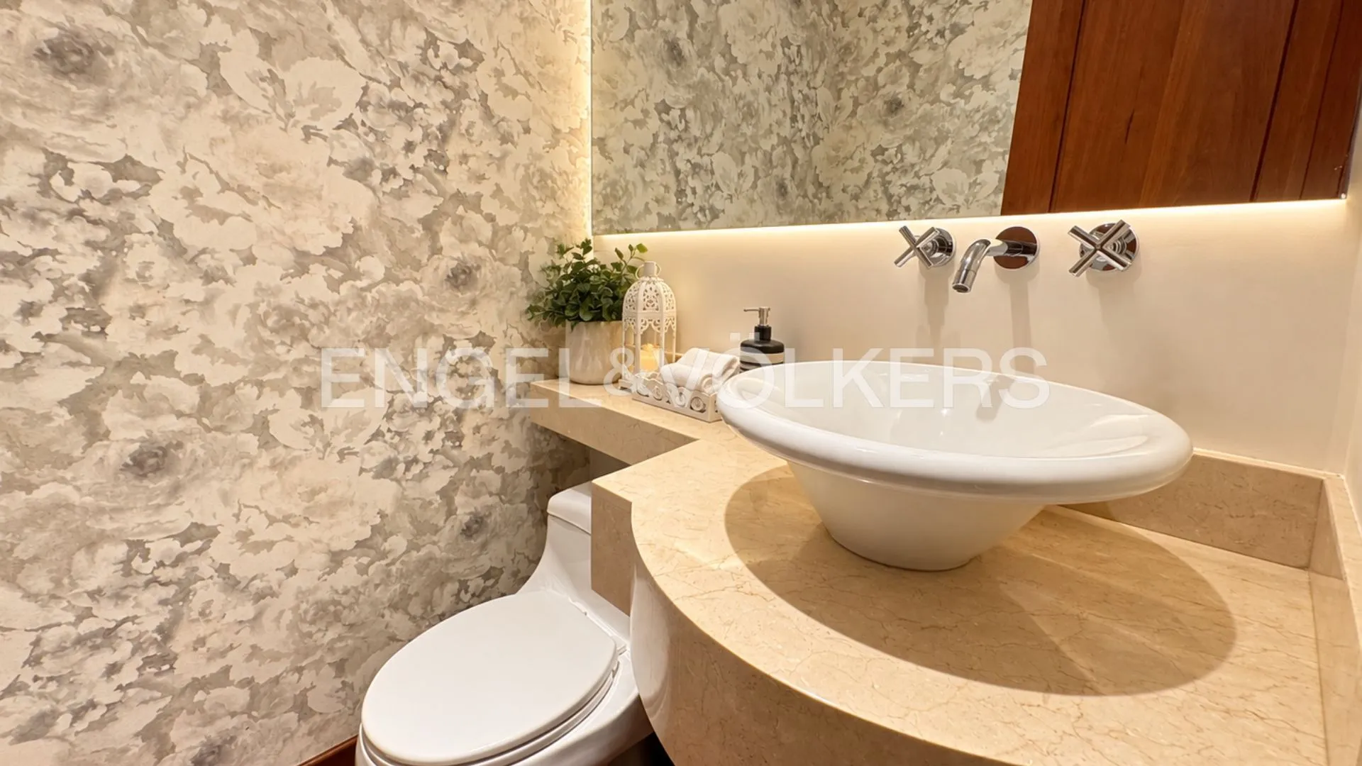 Apartamento en venta en Santa Barbara Alta, Bogotá · foto 6 de 16