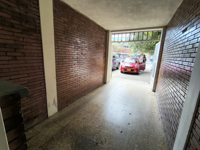 Casa de 6 alcobas en arriendo en Popular Modelo, Bogotá, 650 m² · foto 4 de 21