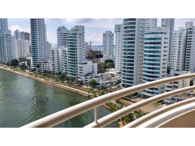 Apartamento de 4 alcobas en arriendo en Bocagrande, Cartagena, 290 m² · foto 11 de 24