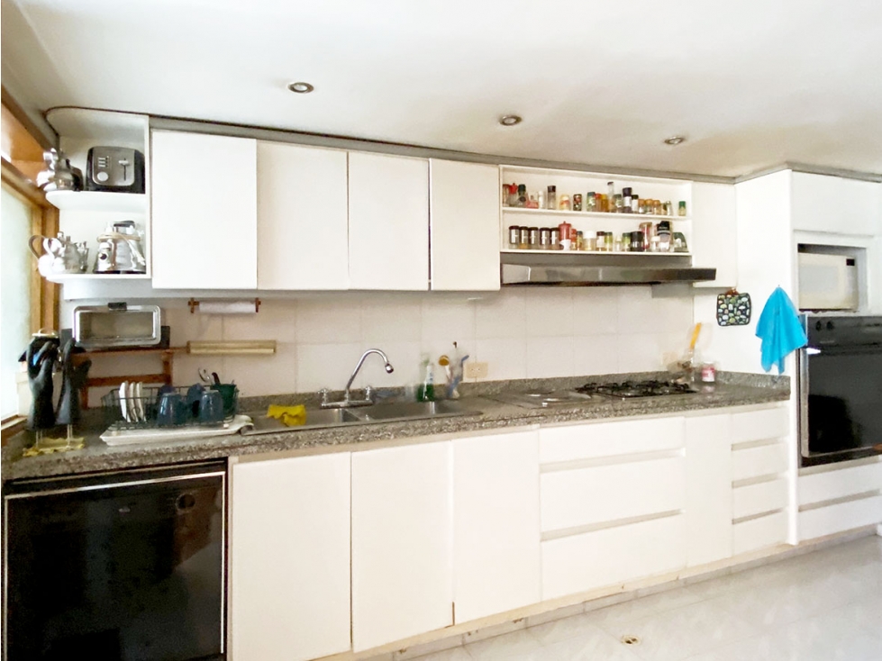 Apartamento en venta en Los Rosales, Bogotá · foto 5 de 13