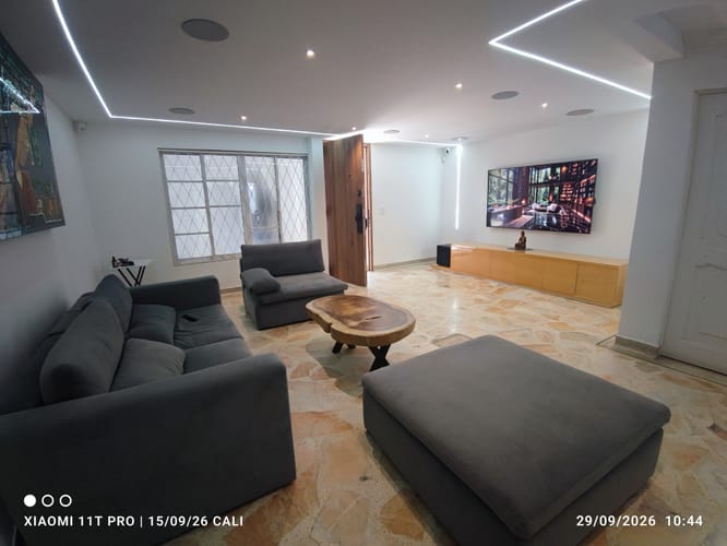 Casa de 2 alcobas en venta en Ciudad 2000, Cali, 151 m² · foto 2 de 20