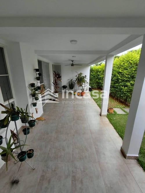 Casa de 3 alcobas en venta en El Castillo, Jamundí, 150 m² · foto 4 de 24