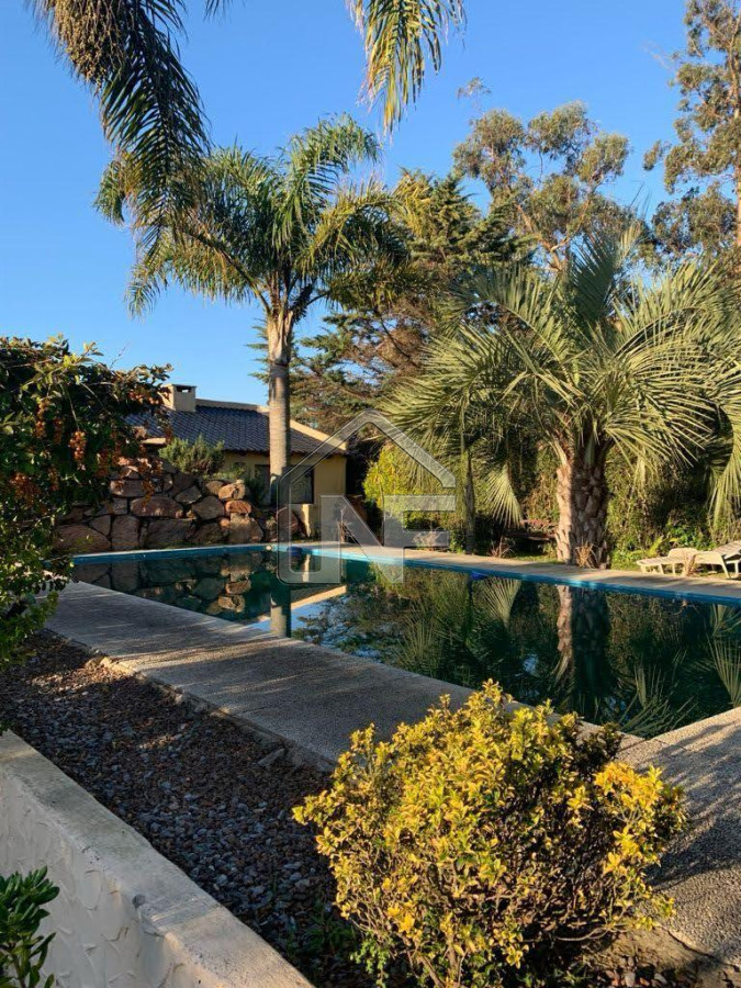 Casa en Pinares con piscina y buena barbacoa