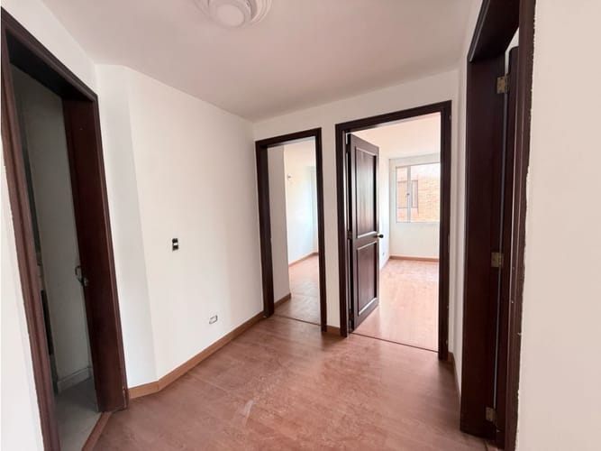 Apartamento en venta en Santa Barbara, Bogotá · foto 4 de 16