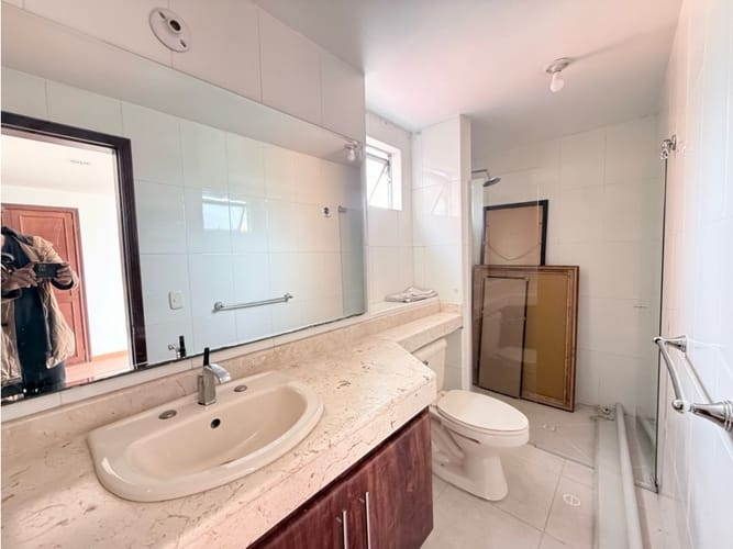 Apartamento en venta en Santa Barbara, Bogotá · foto 8 de 16